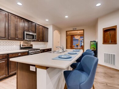 7405 Queensland Lane North-013-10-Breakfast Area-M