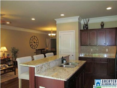 Beautiful large granite island with breakfast bar 