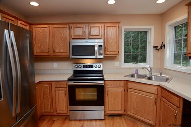 45 Cobble Hill Dr, Gansevoort, NY 12831 - photo 7