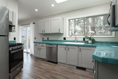 547 NE Soaring Ct, Bend, OR 97701 - photo 5