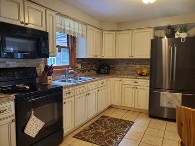 81 Peaslee Hill Rd, Weare, NH 03281 - photo 3