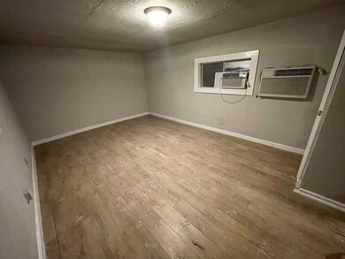 303 E 38th St, Houston, TX 77018 - photo 6