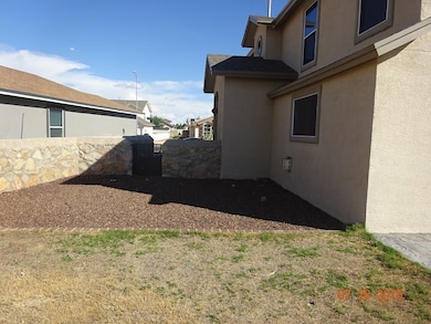 14315 Desert Sunset Dr, Horizon City, TX 79928 - photo 5