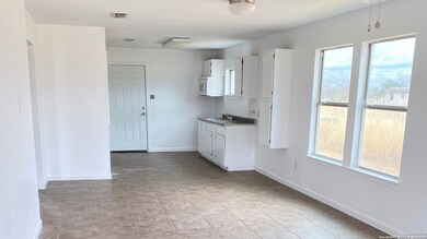 428 Burnet Ave unit A, Charlotte, TX 78011 - photo 2