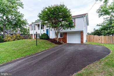 4221 Minstrell Ln, Fairfax, VA 22033 - photo 6