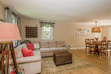 003-Living_Room-1793519-small