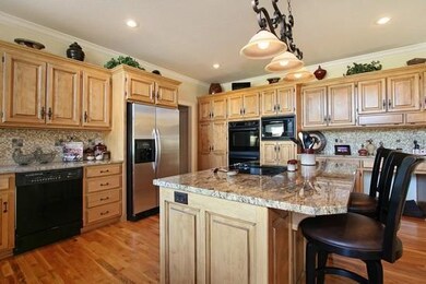 9441 Redbud Ln, Lenexa, KS 66220 - photo 6