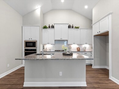 24915 Berwick Bay Ct, Tomball, TX 77375 - photo 4