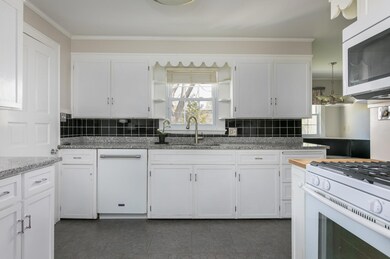 42 Chenery St Portland ME-large-016-29-K