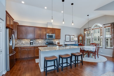 unlisted-address, Winfield, IL 60190 - photo 7