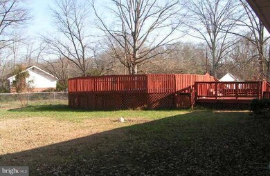 5266 Colebrook Dr, La Plata, MD 20646 - photo 2