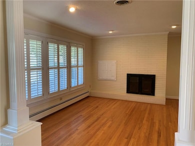 218 Edgewood Dr, Statesville, NC 28625 - photo 4