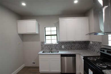 1014 W Crawford St, Denison, TX 75020 - photo 4