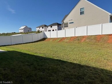 3573 River Farm Dr unit 335, Kernersville, NC 27284 - photo 2