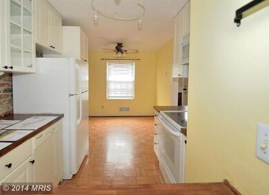 5916 Prince James Dr unit 77, Springfield, VA 22152 - photo 2