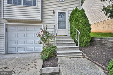 242 Lincoln Ave, Harrisburg, PA 17111 - photo 3