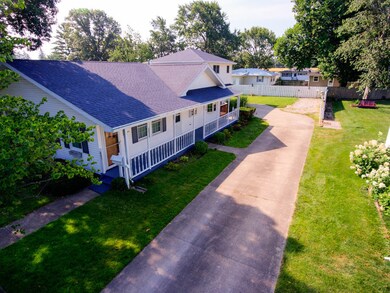 805 E Pinzon St, Tuscola, IL 61953 - photo 7