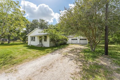 852 Davis Bend Rd, Alvin, TX 77511 - photo 5
