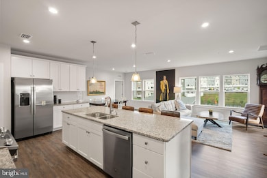 46320 Mount Milstead Terrace unit 301, Sterling, VA 20164 - photo 2