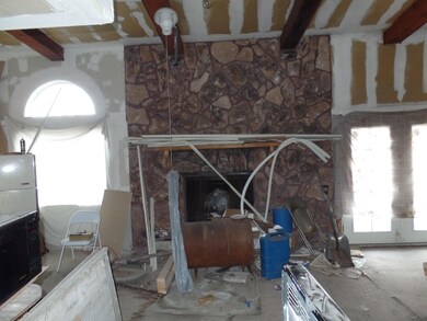 619 Bragaw St 2015-04-11 007