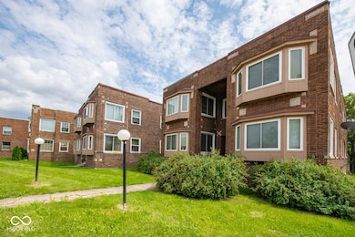 59 W Fall Creek Parkway Dr S, Indianapolis, IN 46208 - photo 3