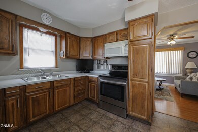 821 N 17th Street-06