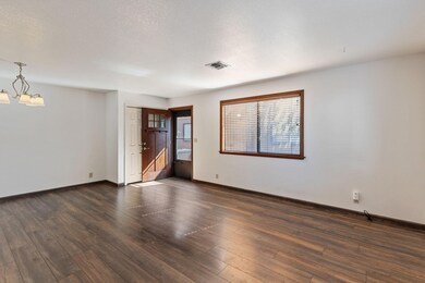 410 NE Anderson St unit C, Grants Pass, OR 97526 - photo 5