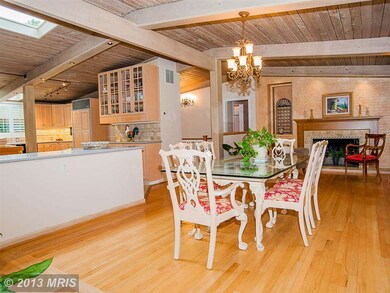 3525 Glenbrook Rd, Fairfax, VA 22031 - photo 5