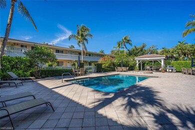 950 7th Ave S unit 16, Naples, FL 34102 - photo 2