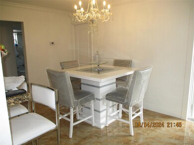 9330 NW 10th St, Pembroke Pines, FL 33024 - photo 5