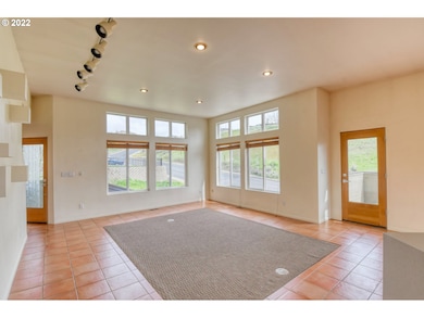 611 N Main St, Pendleton, OR 97801 - photo 3