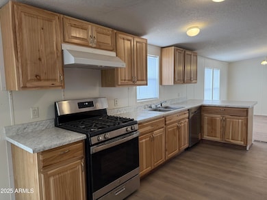 1030 N Hunt Ranch Trail, Huachuca City, AZ 85616 - photo 2