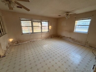 1101 NW 9th St, Stigler, OK 74462 - photo 2