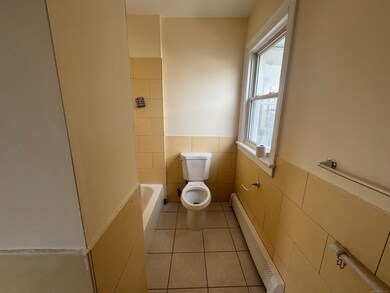 190 Whitney Ave unit 2nd floor, Bridgeport, CT 06606 - photo 5