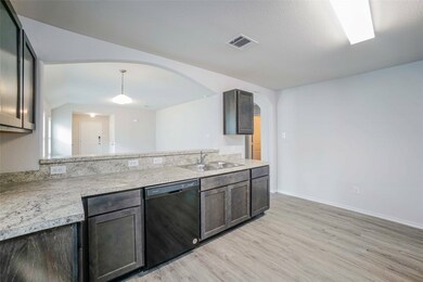 105 Blue Crane St, Huntsville, TX 77320 - photo 2