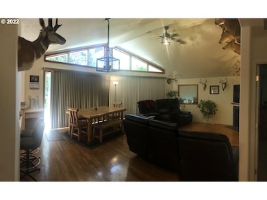 17200 S Monroe Ln, Mulino, OR 97042 - photo 5