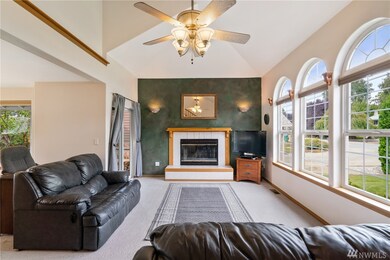 1820 3rd St NE, East Wenatchee, WA 98802 - photo 3