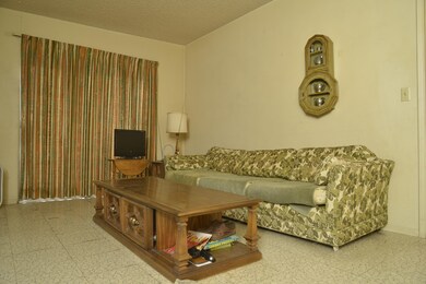 Family room 1