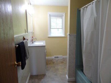 94 Davis St, Northborough, MA 01532 - photo 7
