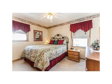 1099 Valley Park St, Marion, IA 52302 - photo 5