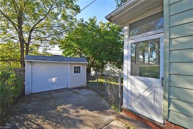 5206 Joseph St, Maple Heights, OH 44137 - photo 3