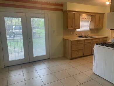 3810 Castledale Dr, Houston, TX 77093 - photo 6