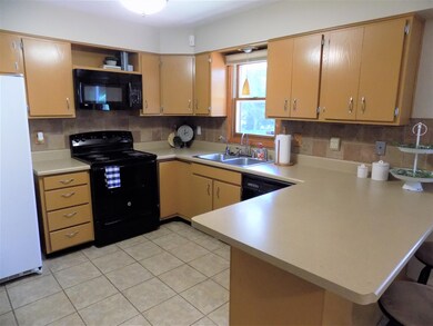 57265 Horseshoe Ct, Goshen, IN 46528 - photo 7