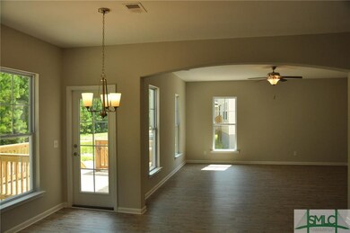 Breakfast Area & Family Room....8-12-17