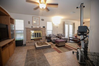 15323 Woodhill Ct, Horizon City, TX 79928 - photo 4