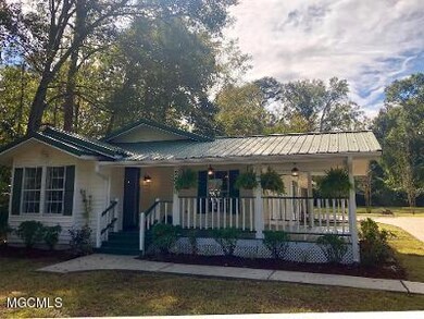 720 Mitchell St, Picayune, MS 39466 - photo 2