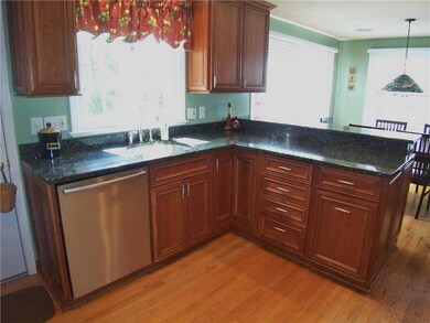 Kitchen. Fantastic cherry gourmet kitchen has high