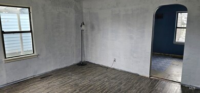 615 S Diamond St, Nampa, ID 83686 - photo 4