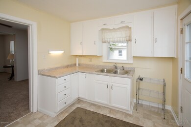 602 S Orange St, Sturgis, MI 49091 - photo 4