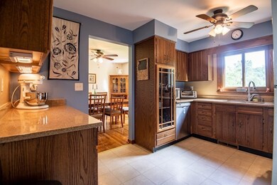Nice size kitchen with new quartz countertops